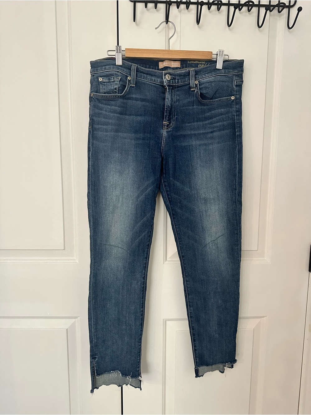 7 For All Mankind Dark Blue Washed Cropped Ankle Jeans